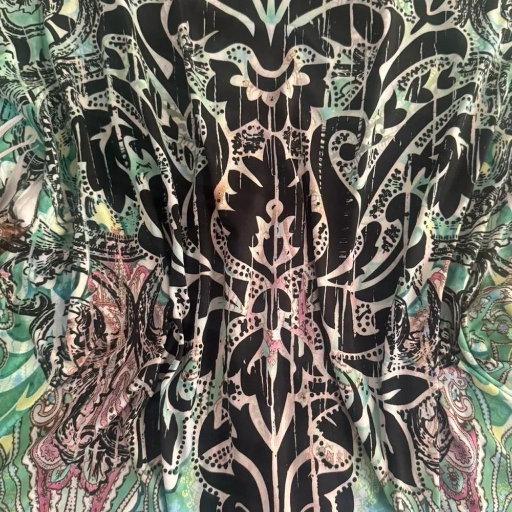 Elegant Green Paisley Tunic Top - Picture 6 of 6